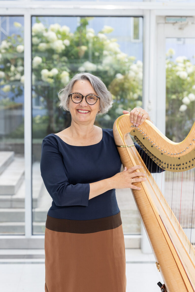 Kirsti Vartiainen, harp