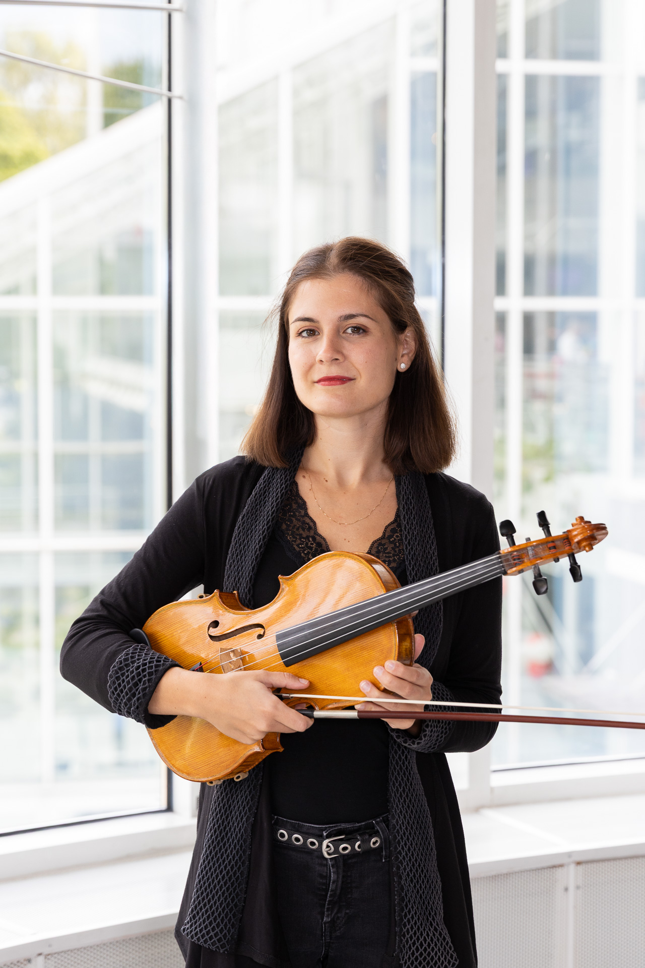 Kata Stojanovic, viola