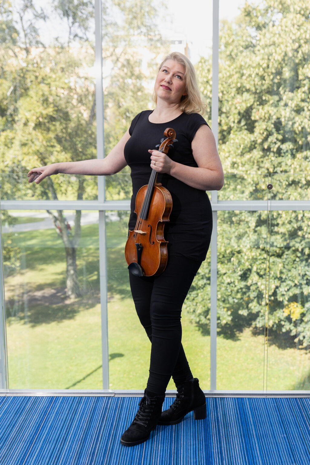 Anne Korhonen, viola